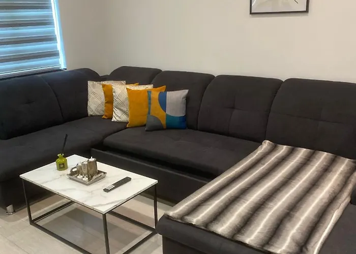 Vibrant 3Br Tottenham Home, Private Garden Wifi Parking Free On Request